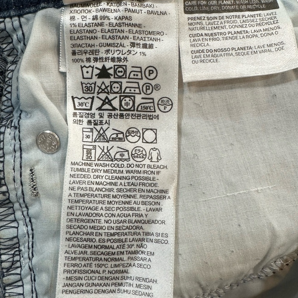 Levi’s Women’s Crop Jeans Size 8 - Picture 9 of 10